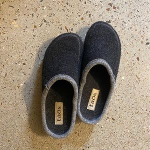 Taos Clogs